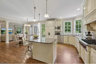 41 Van Cortland Way, Bernards Township, NJ 07920 - Photo 11