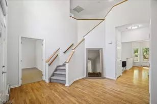 30 Carriage House Rd, Sparta Township, NJ 07871 - Photo 3