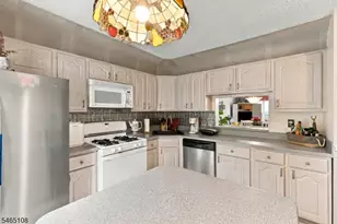 148 Abbot Ct, Piscataway Township, NJ 08854 - Photo 7