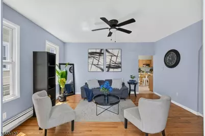 17 Wolcott Ter, Newark, NJ 07112 - Photo 3