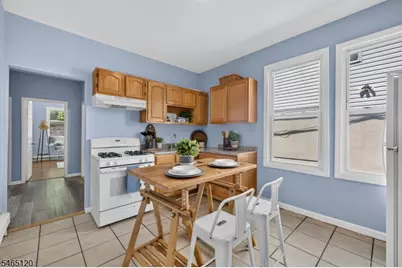 17 Wolcott Ter, Newark, NJ 07112 - Photo 7