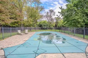 6 Fountain Dr, Franklin Township, NJ 08873 - Photo 9