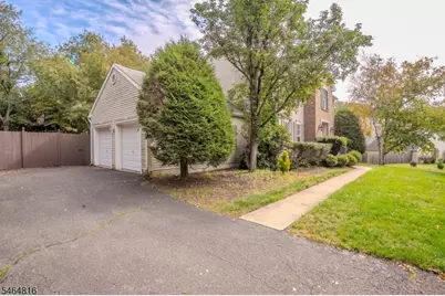 6 Fountain Dr, Franklin Township, NJ 08873 - Photo 3