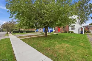 1074 Rose St, Plainfield, NJ 07060 - Photo 5