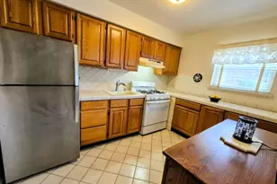 1261A Valley Rd, Wayne Twp., NJ 07470 - Photo 3