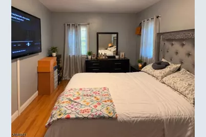 79 Chester Ave, Irvington, NJ 07111 - Photo 5