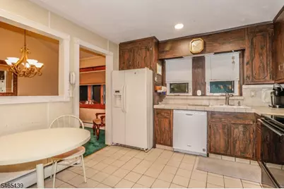97 Sterling Dr, Woodbridge Township, NJ 07067 - Photo 11