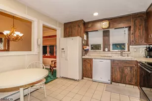 97 Sterling Dr, Woodbridge Township, NJ 07067 - Photo 11