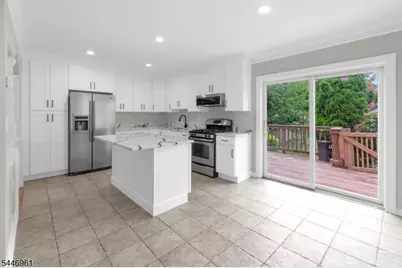 521 E Blancke St, Linden, NJ 07036 - Photo 9