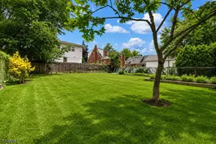 521 E Blancke St, Linden, NJ 07036 - Photo 25