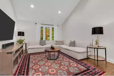 15 Ferguson Rd, Warren Township, NJ 07059 - Photo 5