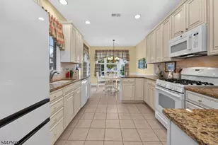 87 Saratoga Ct, Franklin Township, NJ 08873 - Photo 13