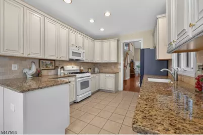 87 Saratoga Ct, Franklin Township, NJ 08873 - Photo 15