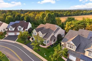 87 Saratoga Ct, Franklin Township, NJ 08873 - Photo 3