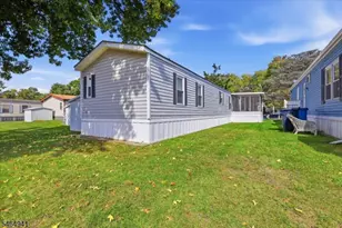 44 Longfellow, North Brunswick Township, NJ 08902 - Photo 3