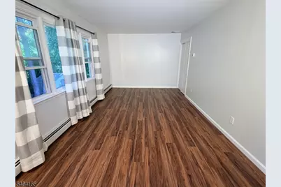 21 Tobyhanna Trl, Hopatcong, NJ 07843 - Photo 5
