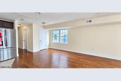 17 Stanton St #3, Newark, NJ 07114 - Photo 5