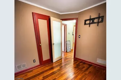 576 Uncas Ave, Roselle, NJ 07203 - Photo 5