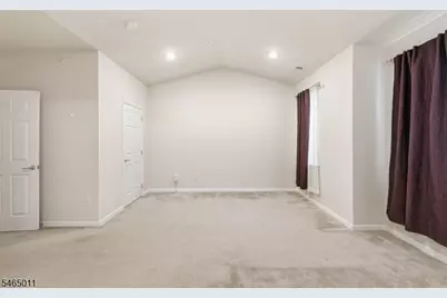 1424 Hudson Cir, Highland Park, NJ 08904 - Photo 15