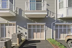1424 Hudson Cir, Highland Park, NJ 08904 - Photo 27