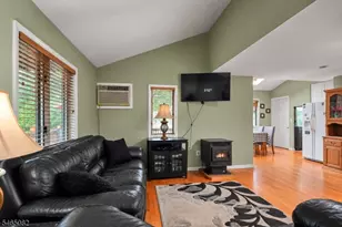 36 Beach Haven Rd, West Milford, NJ 07421 - Photo 7