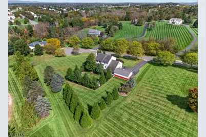 7 Stark Ct, Raritan Township, NJ 08551 - Photo 3