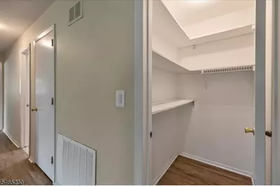132 Indian Hollow Ct #132, Mahwah, NJ 07430 - Photo 9