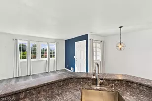 58 Cheswich Ct, Bedminster Township, NJ 07921 - Photo 9
