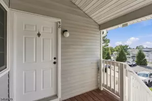 58 Cheswich Ct, Bedminster Township, NJ 07921 - Photo 1