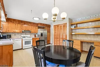 201 Kiwanis Dr, Wayne, NJ 07470 - Photo 7