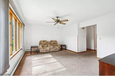 201 Kiwanis Dr, Wayne, NJ 07470 - Photo 11