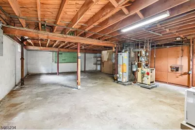 201 Kiwanis Dr, Wayne, NJ 07470 - Photo 27