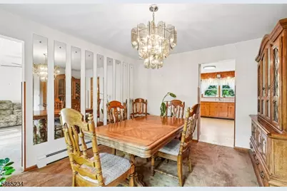 201 Kiwanis Dr, Wayne, NJ 07470 - Photo 9