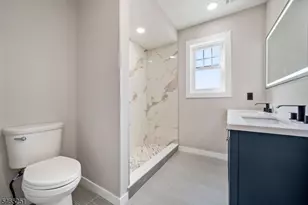 1123 Thompson Ave, Roselle, NJ 07203 - Photo 23