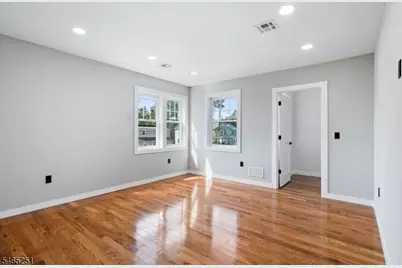 1123 Thompson Ave, Roselle, NJ 07203 - Photo 21