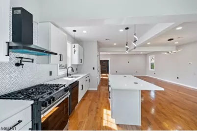 1123 Thompson Ave, Roselle, NJ 07203 - Photo 13