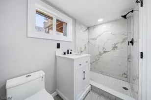 1123 Thompson Ave, Roselle, NJ 07203 - Photo 17
