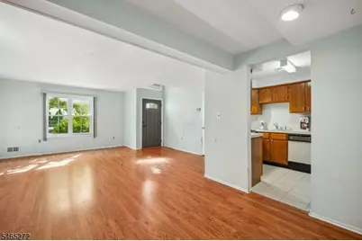 905 Montague Ave, Woodbridge Township, NJ 08830 - Photo 5