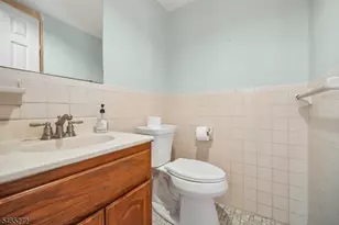 905 Montague Ave, Woodbridge Township, NJ 08830 - Photo 19