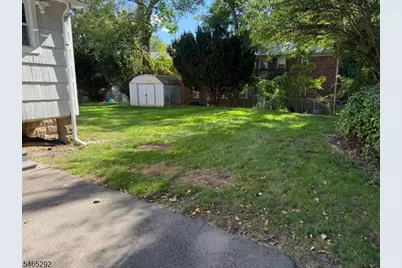 32 Willard St, Pompton Lakes, NJ 07442 - Photo 3