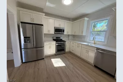 32 Willard St, Pompton Lakes, NJ 07442 - Photo 15