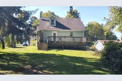 9 Richards St, Ogdensburg, NJ 07439 - Photo 3
