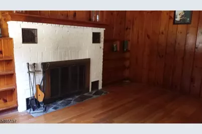 9 Richards St, Ogdensburg, NJ 07439 - Photo 5
