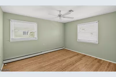 13 Venezia St, Berkeley Township, NJ 08757 - Photo 15