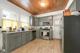 42 N Willow St, Montclair, NJ 07042 - Photo 21