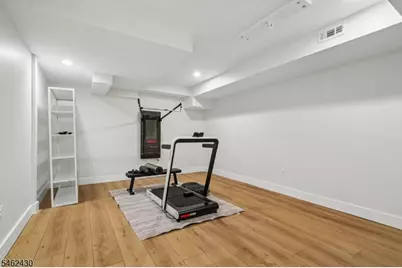 14 Eagle Dr, Raritan Township, NJ 08551 - Photo 29