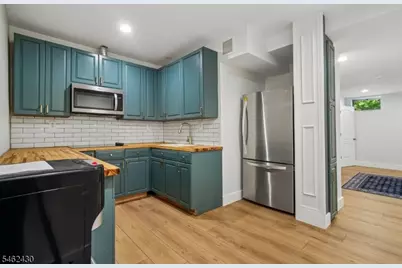 14 Eagle Dr, Raritan Township, NJ 08551 - Photo 31