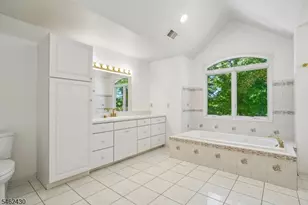 14 Eagle Dr, Raritan Township, NJ 08551 - Photo 19