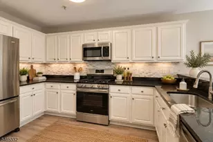 1092 Shadowlawn Dr, Green Brook Township, NJ 08812 - Photo 7