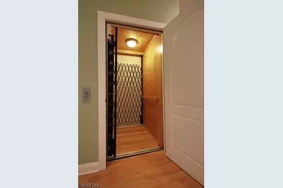 6 Carillon Cir, Livingston, NJ 07039 - Photo 5